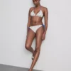 Sutien de bikini triunghiular cu textură și imprimeu cu lămâi Sutien de bikini triunghiular cu textură și imprimeu cu lămâi