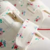 Teniși cu talpă joasă din pânză cu imprimeu floral