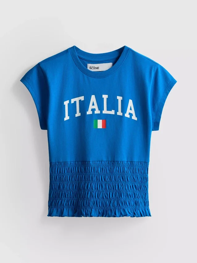 The Primark Scene | Cămășa de fotbal italiană cu pliuri The Primark Scene | Cămășa de fotbal italiană cu pliuri