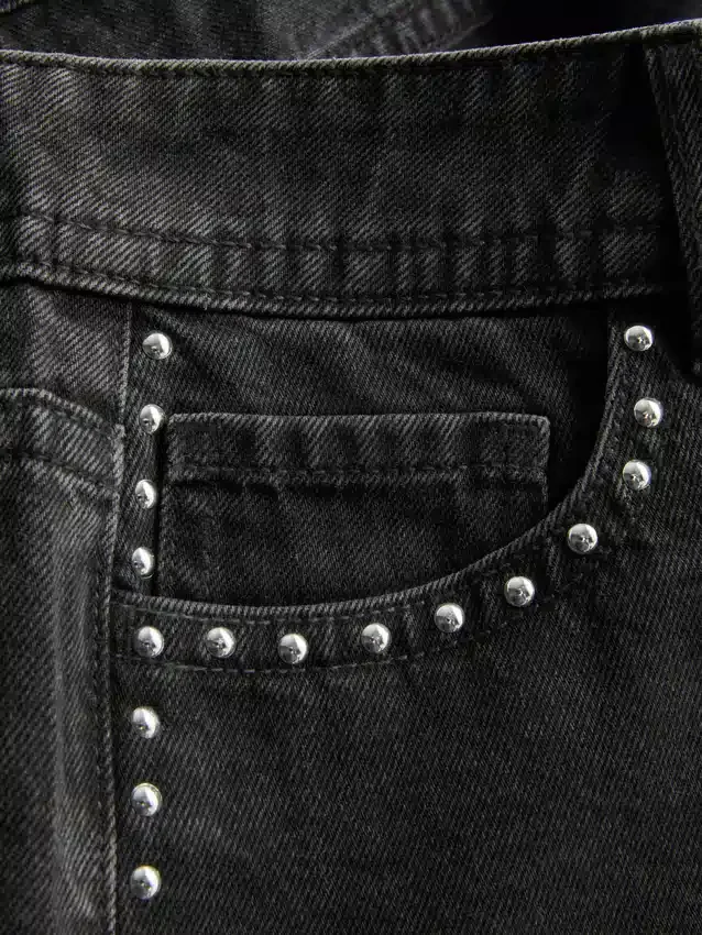 The Primark Scene | Pantaloni Scurți micro din denim de bumbac cu ținte The Primark Scene | Pantaloni Scurți micro din denim de bumbac cu ținte
