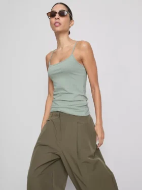 Top cami elastic, cu conținut ridicat de bumbac