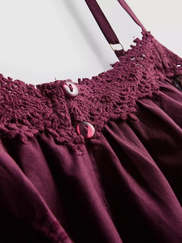 Top cu bretele subțiri din bumbac, cu broderie florală Top cu bretele subțiri din bumbac, cu broderie florală