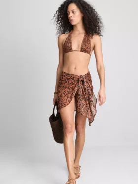 Top de bikini cu gât halter cu imprimeu leopard de la Paula Echevarría