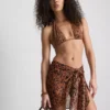 Top de bikini cu gât halter cu imprimeu leopard de la Paula Echevarría Top de bikini cu gât halter cu imprimeu leopard de la Paula Echevarría