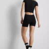 Top scurt cu guler rotund, extrem de moale Top scurt cu guler rotund, extrem de moale