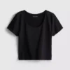 Top scurt cu guler rotund, extrem de moale Top scurt cu guler rotund, extrem de moale