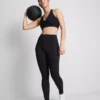 Top scurt sport cu decolteu în V, care oferă susținere Top scurt sport cu decolteu în V, care oferă susținere