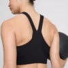 Top scurt sport cu decolteu în V, care oferă susținere Top scurt sport cu decolteu în V, care oferă susținere