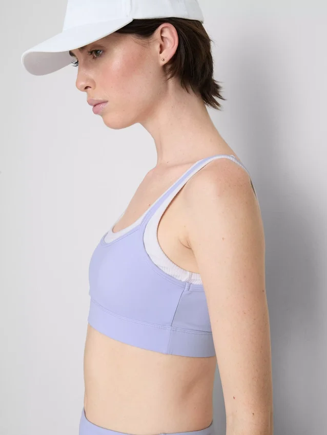 Top sport scurt, cu două straturi Top sport scurt, cu două straturi