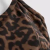 Top sport scurt cu spate în formă de U și imprimeu leopard Top sport scurt cu spate în formă de U și imprimeu leopard