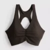 Top sport scurt, cu volane, extrem de moale Top sport scurt, cu volane, extrem de moale