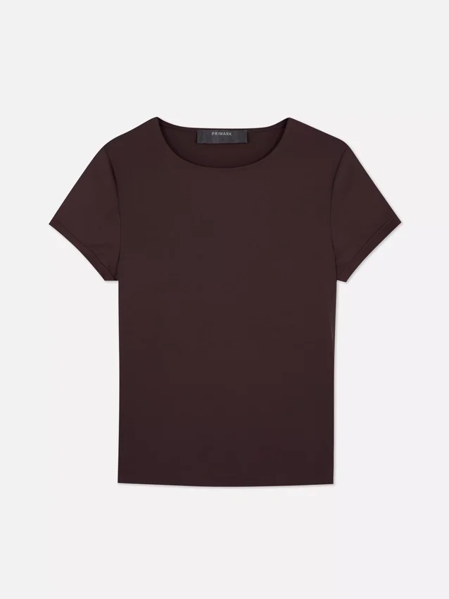 Tricou cu guler rotund, ca o a doua piele Tricou cu guler rotund, ca o a doua piele