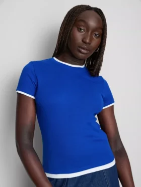 Tricou cu guler rotund, cu două straturi