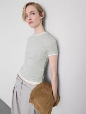 Tricou cu guler rotund, cu două straturi