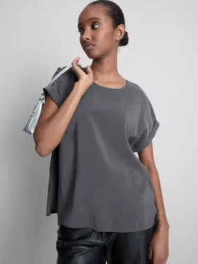Tricou cu guler rotund și mâneci rulate Tricou cu guler rotund și mâneci rulate