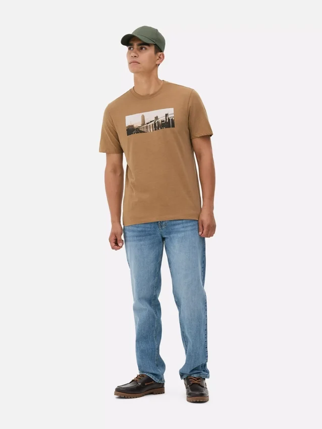 Tricou cu mânecă scurtă și imprimeu foto Tricou cu mânecă scurtă și imprimeu foto