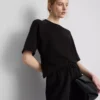 Tricou cu mâneci scurte, croi drept