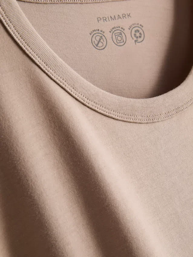 Tricou din bumbac cu guler rotund și croială dreptă Tricou din bumbac cu guler rotund și croială dreptă