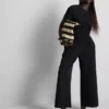 Tricou drept, cu detalii la cusături, cu conținut ridicat de bumbac Tricou drept, cu detalii la cusături, cu conținut ridicat de bumbac