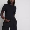 Tricou drept, cu detalii la cusături, cu conținut ridicat de bumbac Tricou drept, cu detalii la cusături, cu conținut ridicat de bumbac