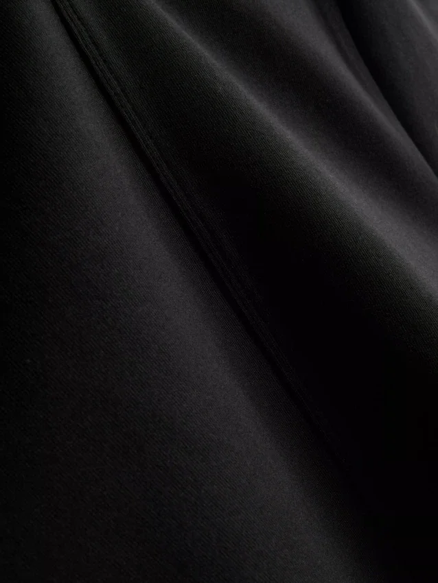 Tricou drept, cu detalii la cusături, cu conținut ridicat de bumbac Tricou drept, cu detalii la cusături, cu conținut ridicat de bumbac