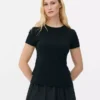 Tricou elastic cu guler rotund Tricou elastic cu guler rotund