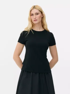 Tricou elastic cu guler rotund