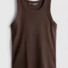 Tricou fără mâneci cu spate în formă de „racerback”, cu nervuri, cu conținut ridicat de bumbac