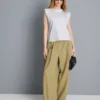 Tricou fără mâneci, cu umeri căptușiți Tricou fără mâneci, cu umeri căptușiți