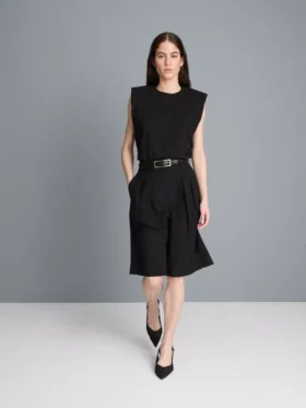 Tricou fără mâneci, cu umeri căptușiți