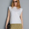 Tricou fără mâneci, cu umeri căptușiți Tricou fără mâneci, cu umeri căptușiți