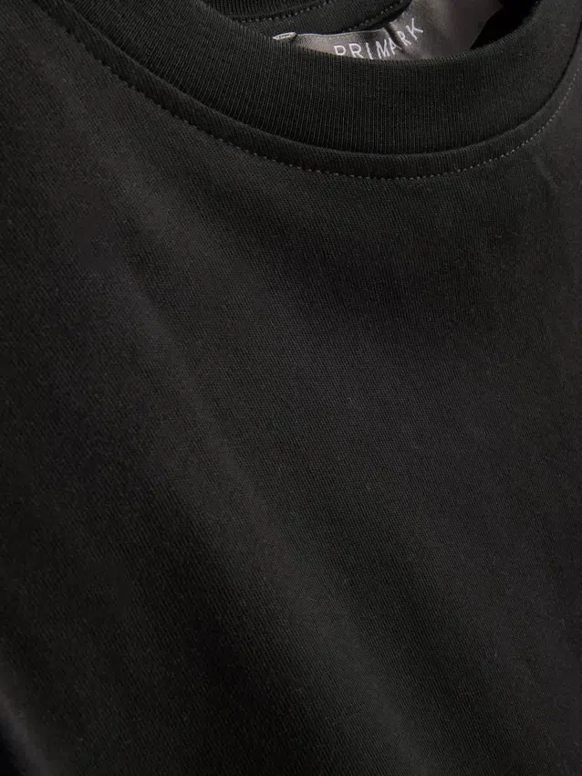 Tricou fără mâneci, cu umeri căptușiți Tricou fără mâneci, cu umeri căptușiți