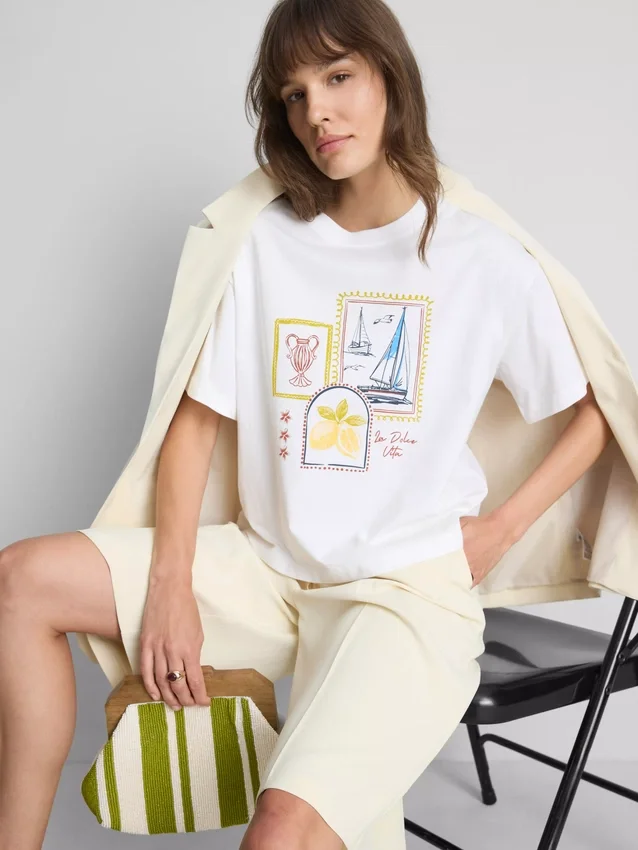 Tricou grafic din bumbac, cu croi drept Tricou grafic din bumbac, cu croi drept
