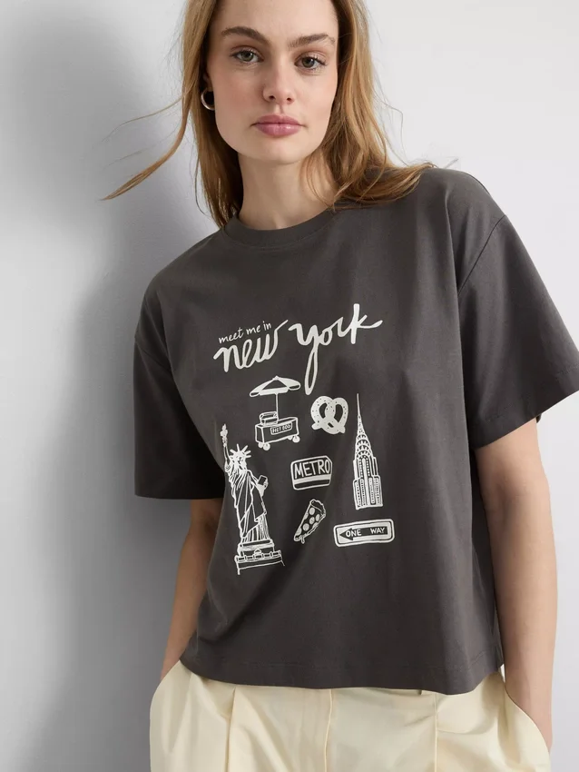 Tricou grafic din bumbac, cu croi drept Tricou grafic din bumbac, cu croi drept