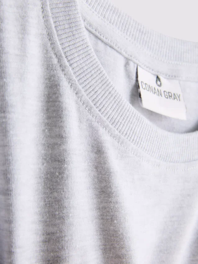 Tricou gri Conan cu conținut ridicat de bumbac Tricou gri Conan cu conținut ridicat de bumbac
