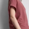 Tricou lejer cu guler rotund și aerisire Tricou lejer cu guler rotund și aerisire