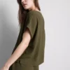 Tricou lejer cu guler rotund și aerisire Tricou lejer cu guler rotund și aerisire