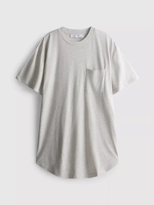 Tricou lung cu buzunar aplicat Tricou lung cu buzunar aplicat