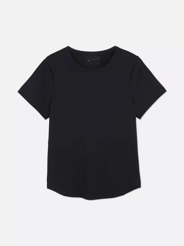 Tricou performant cu tiv curbat Tricou performant cu tiv curbat
