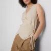 Vestă tricotată cu decupaj, cu conținut ridicat de bumbac Vestă tricotată cu decupaj, cu conținut ridicat de bumbac